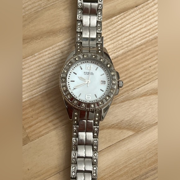 Fossil Ladies Watch Crystal Embellishments Stainless Bracelet Quartz Date Window - Picture 4 of 12